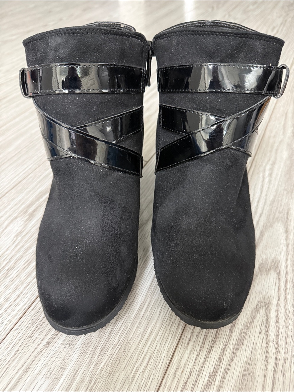 📍 Penningtons Ankle Boots